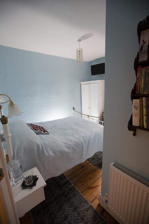 5 Chapel Street Bed And Breakfast CBG Dış mekan fotoğraf
