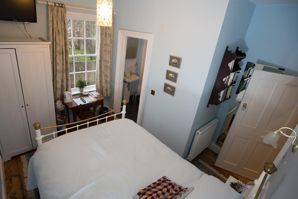 5 Chapel Street Bed And Breakfast CBG Dış mekan fotoğraf